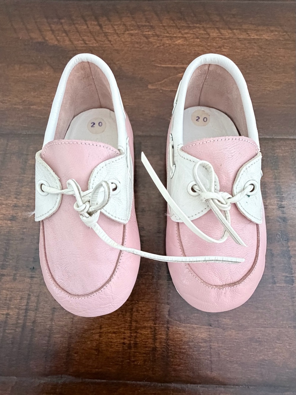 Chicco Vintage Soft Leather Baby Moccasins / Boat Shoes - Pink & White